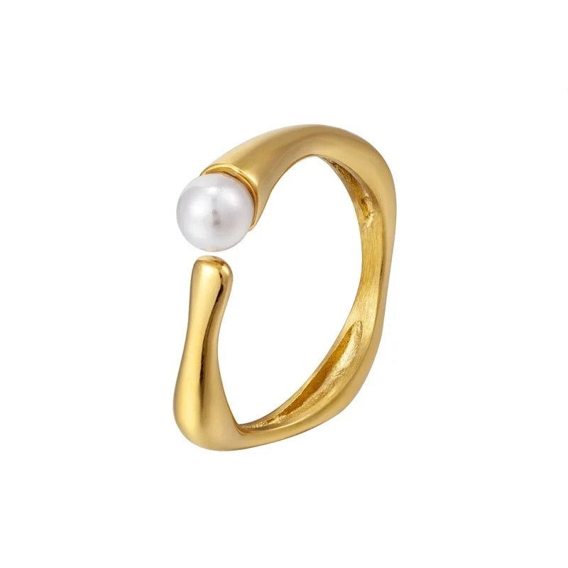 Mini Pearl Ring